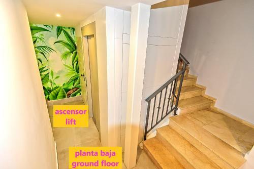 Plaza Herrer�a Central Apartments With Balconies