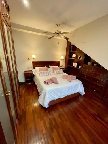 Apartamento Luminoso Duplex En El Centro de Gij�n