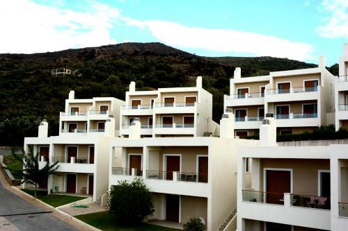Evia Hotel & Suites