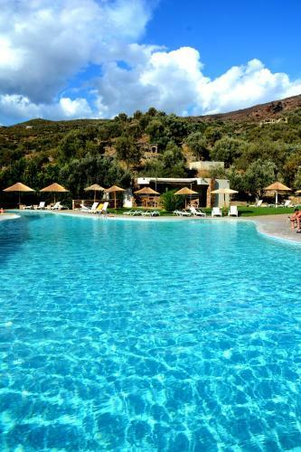 Evia Hotel & Suites