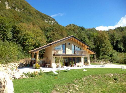 B&B Asinochevola