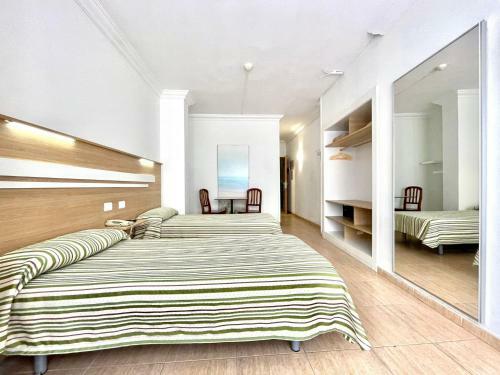 Apartamento Triple Interior Studio. Wifi, 1 Minute Walk From Las Canteras Beach