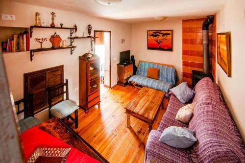 Cozy House For 4 With Patio In La Matea