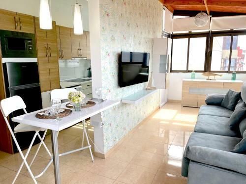 Apartamento Atico En Primera L�nea de Playa de Melenara
