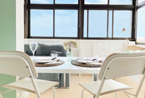 Apartamento Atico En Primera L�nea de Playa de Melenara