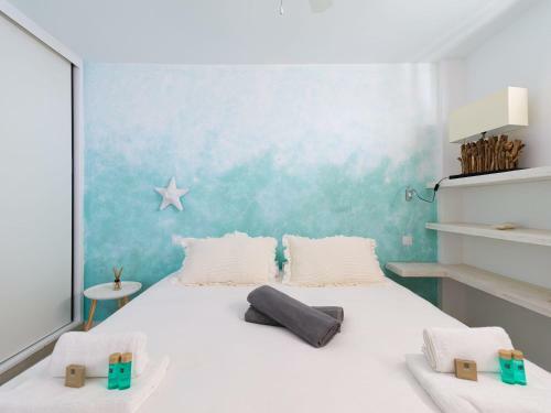Apartamento Beautiful Ocean Views - 100m From Beach - Balcony & Pool
