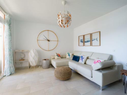 Apartamento Beautiful Ocean Views - 100m From Beach - Balcony & Pool