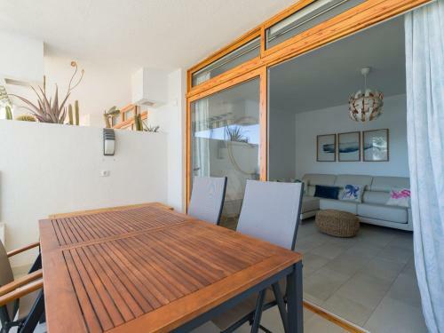 Apartamento Beautiful Ocean Views - 100m From Beach - Balcony & Pool