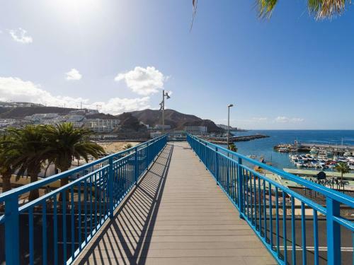 Apartamento Beautiful Ocean Views - 100m From Beach - Balcony & Pool