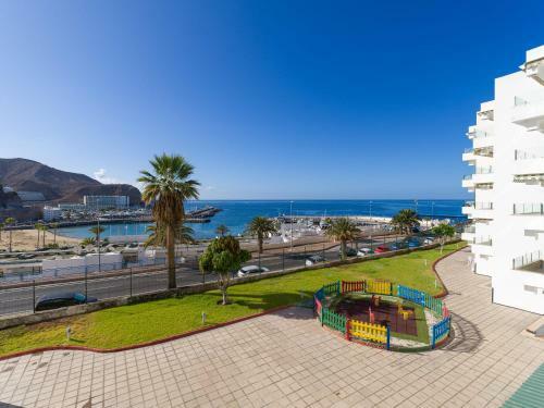 Apartamento Beautiful Ocean Views - 100m From Beach - Balcony & Pool