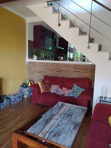 Casa Unifamiliar En Las Afueras de Granada: Piscina Comunitaria