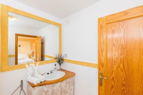 B&B Habitaciones Iraizas Con Piscina