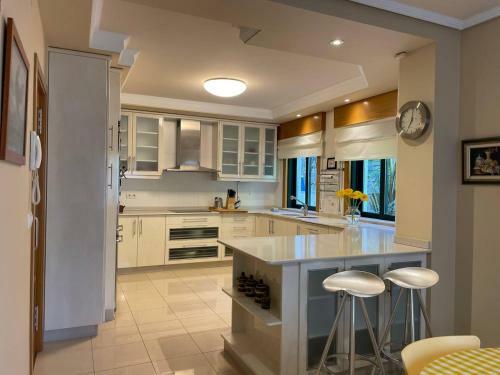 Impresionante Chalet En Segunda L�nea de Playa