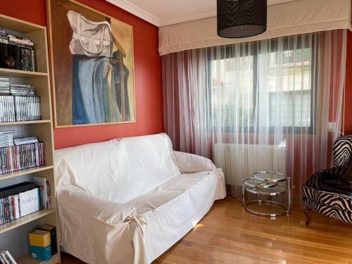 Impresionante Chalet En Segunda L�nea de Playa