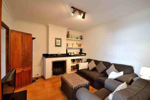 Townhouse With Jacuzzi In Pollensa