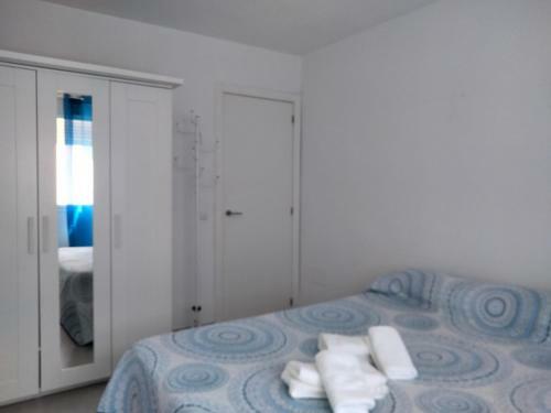 Apartamento Apto. Escolano, Playa de La Cachucha. Wifi, A/c