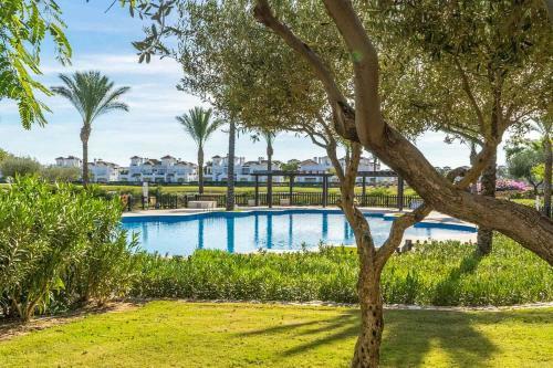 Stunning 2 Bedroom 2 Bathroom Town House - Ce7lt