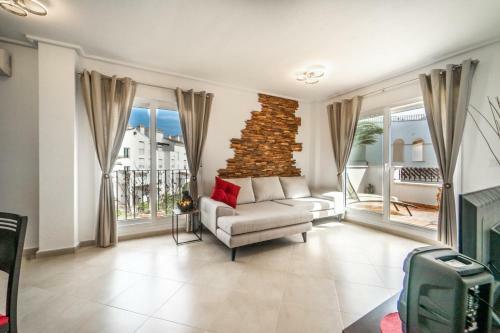 Stylish One Bed Apartment With Nice Golf Course Views Hole 18 - Ao923lt