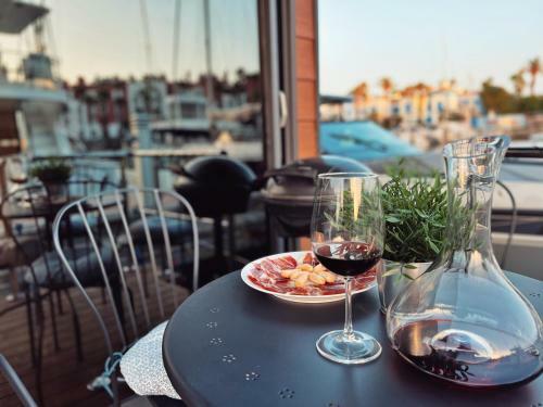 La Maison Bateau Sotogrande