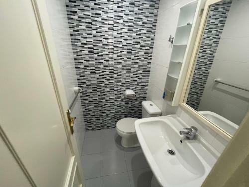 Apartamento Duplex Con Piscina Y Garaje Cerca de La Playa