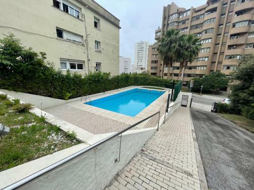 Apartamento Duplex Con Piscina Y Garaje Cerca de La Playa