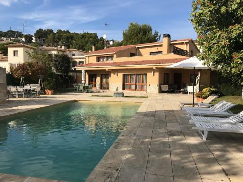 Hostal Room In Chalet - Cozy Private House With Pool, Bb