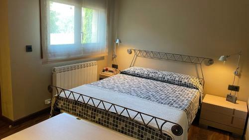 Hostal Room In Chalet - Cozy Private House With Pool, Bb