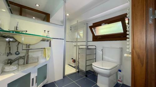 Hostal Room In Chalet - Cozy Private House With Pool, Bb