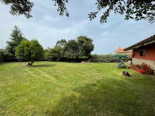 Precioso Chalet Con Jard�n En Somo