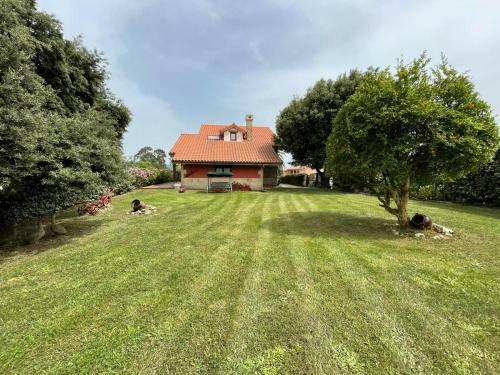 Precioso Chalet Con Jard�n En Somo