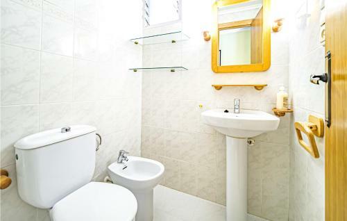 Awesome Apartment In Sueca With Wifi And 3 Bedrooms