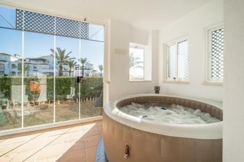 Garden Apartment With Hot Tub - Er2104lt