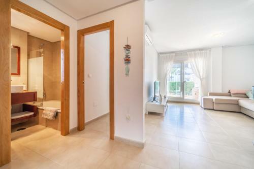 Garden Apartment With Hot Tub - Er2104lt
