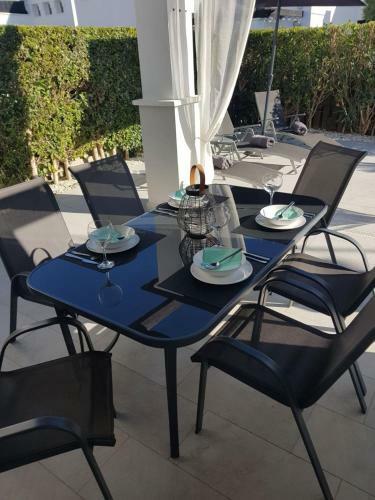 Villa With Hot Tub And Private Pool - Pa9lt