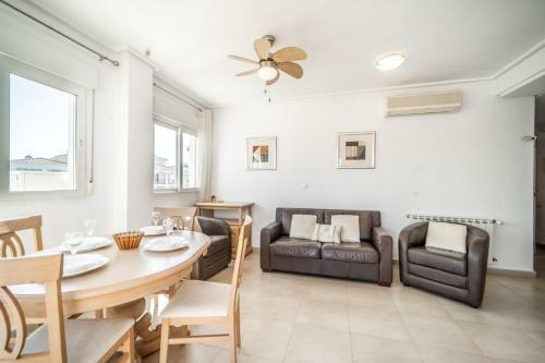 Apartment With Large Terrace - Er122lt