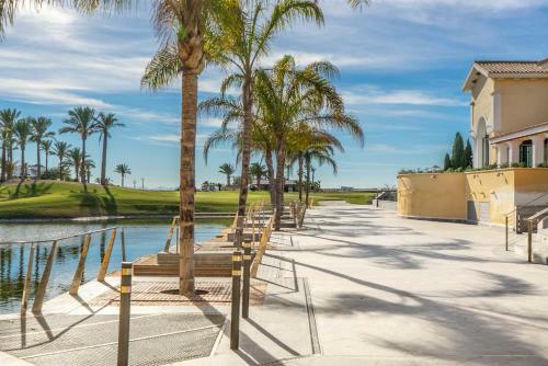 2 Bedroom Apartment With Stunning Views Central Location - An1221lt