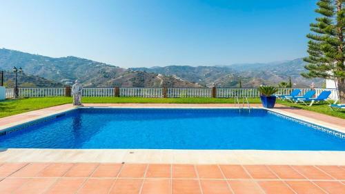 Casa Rural Cortijo Picuales Torrox By Ruralidays