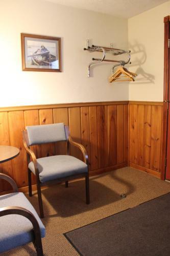 Riverside Motel