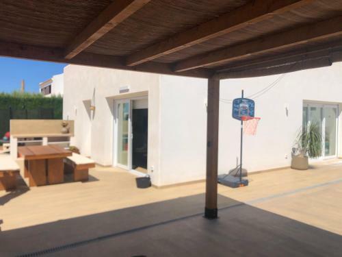 Villa Luxury House With Pool, Near The Beach