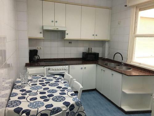 Apartamento Piso Grande Centro de Vigo, Pegado Al Corte Ingl�s