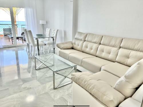 171 - Mi Capricho Beachfront Apartment In The Costa Del Sol
