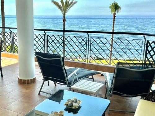 171 - Mi Capricho Beachfront Apartment In The Costa Del Sol