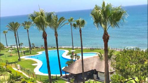 171 - Mi Capricho Beachfront Apartment In The Costa Del Sol