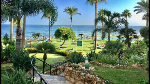 171 - Mi Capricho Beachfront Apartment In The Costa Del Sol