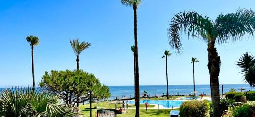 171 - Mi Capricho Beachfront Apartment In The Costa Del Sol