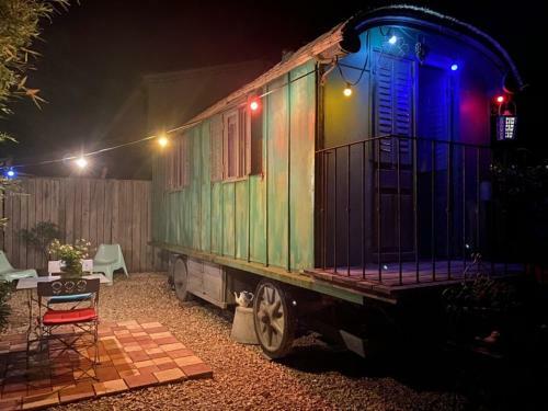 Hostal Une Roulotte � La Campagne