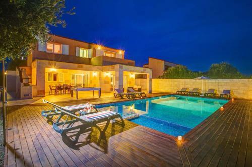 Villa Serena Forcat By Villa Plus