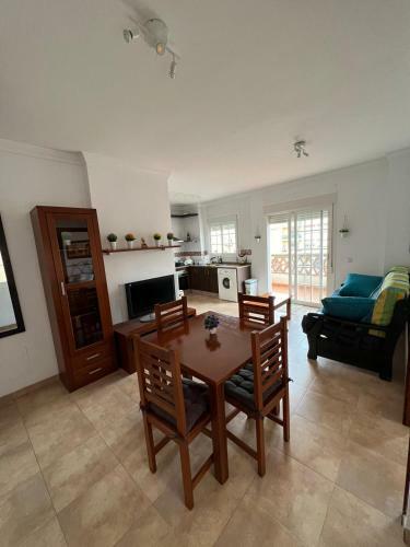 Apartamento Lovely Appartament 100mts From The Sea