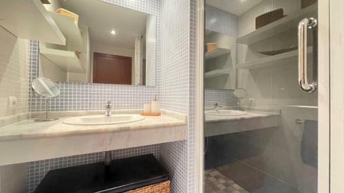 Moderno Apartamento En Residencial Con Piscina
