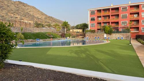 Moderno Apartamento En Residencial Con Piscina